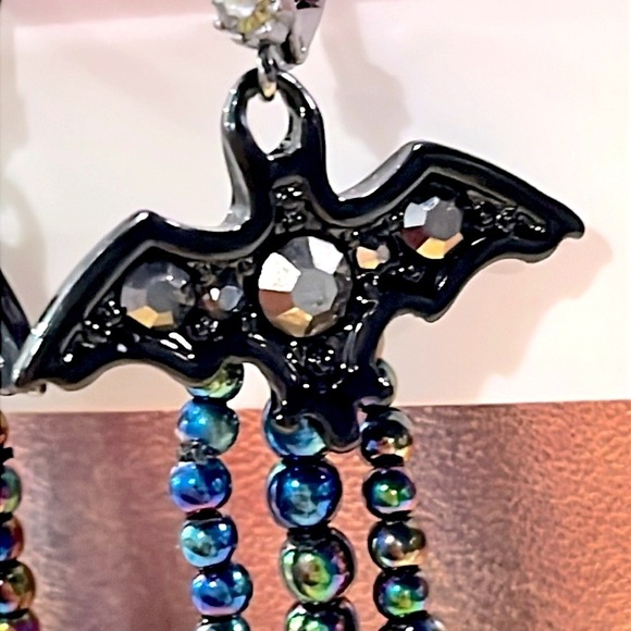 Brand New Betsey Johnson Halloween Bats Rainbow Oil Slick Beads Drop Earrings - Picture 4 of 16